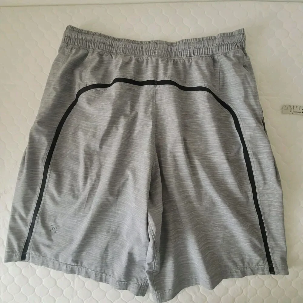 Lululemon Pace Breaker Shorts Mens Size M Gray Linerless Athleisure Gym Running